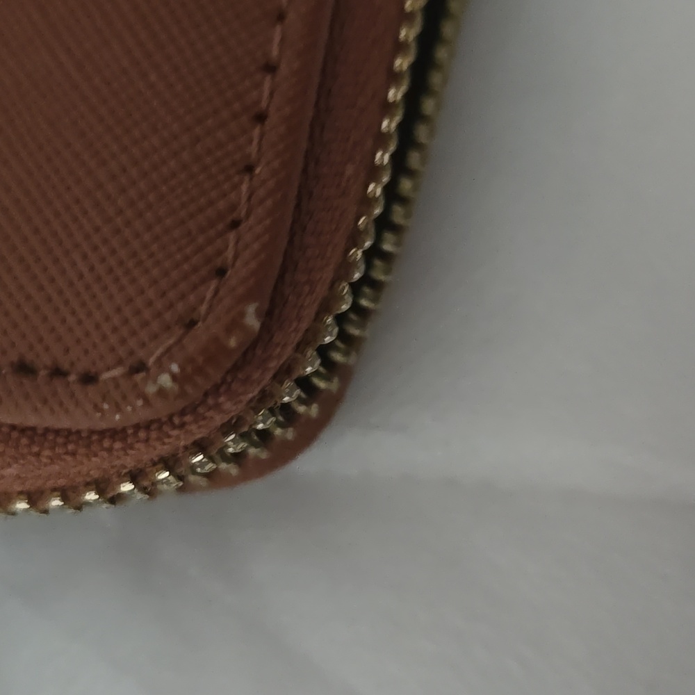 Steve Madden Tan Wallet with Gold Detail - Picture 8 of 9
